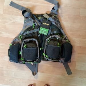 Kids fishing vest NWT 10-12